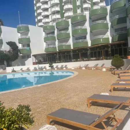 Sunrise Seaview 8 Floor - Torre 3 Castelos Apartment *