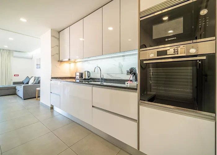 Sunrise Seaview 8 Floor - Torre 3 Castelos * 波尔蒂芒